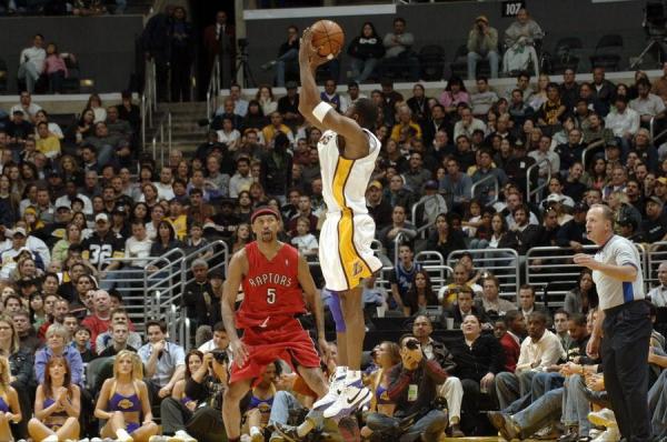 NBA篮球架是写的statefarm是什么意思？-【玉峰体育】